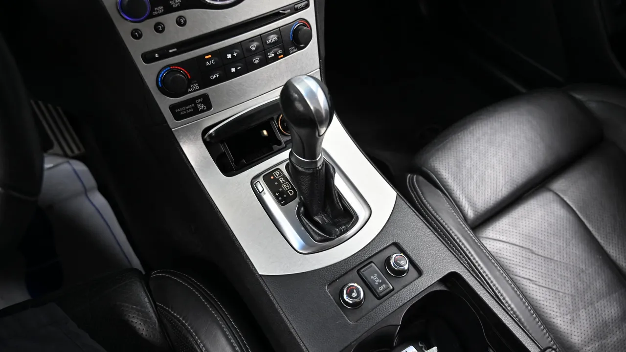 Infiniti G37 Coupe Advanced V36