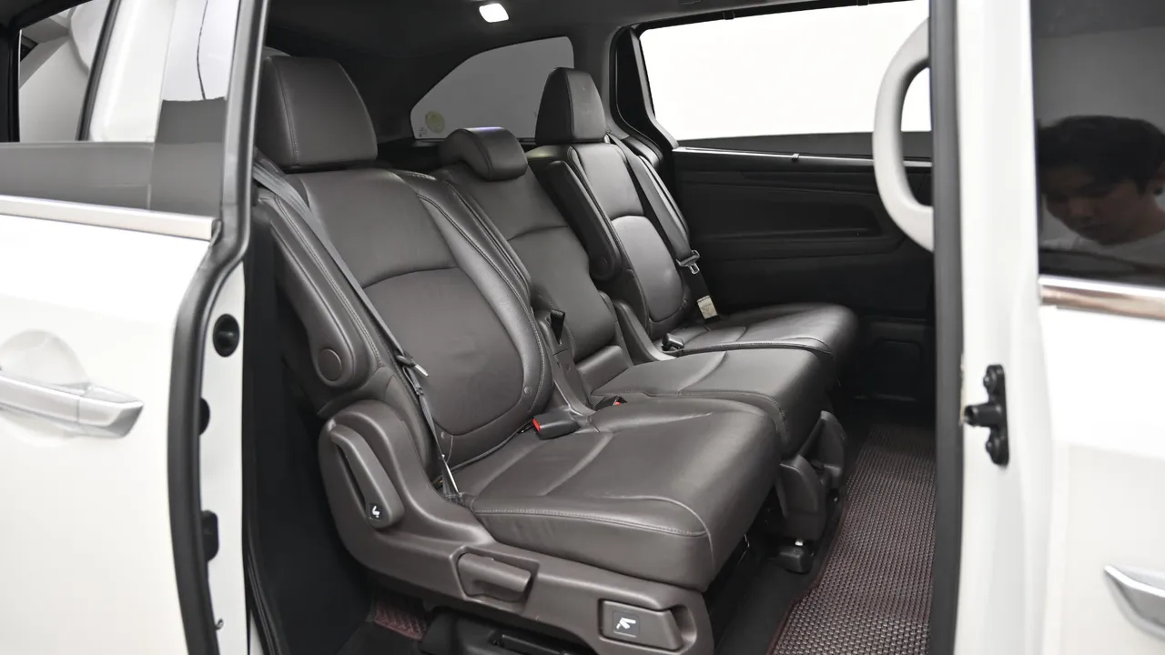 Honda Odyssey — miniaturë 12
