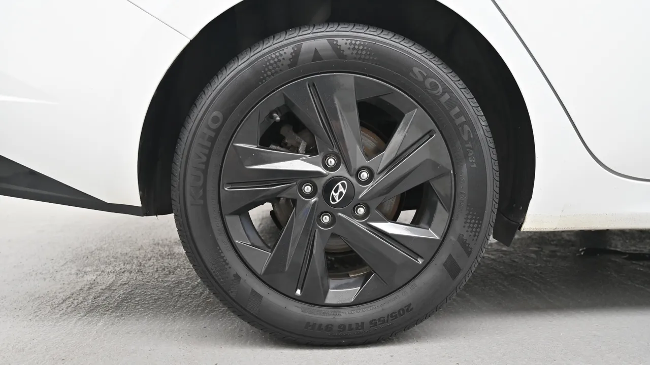 Hyundai Avante — miniaturë 5