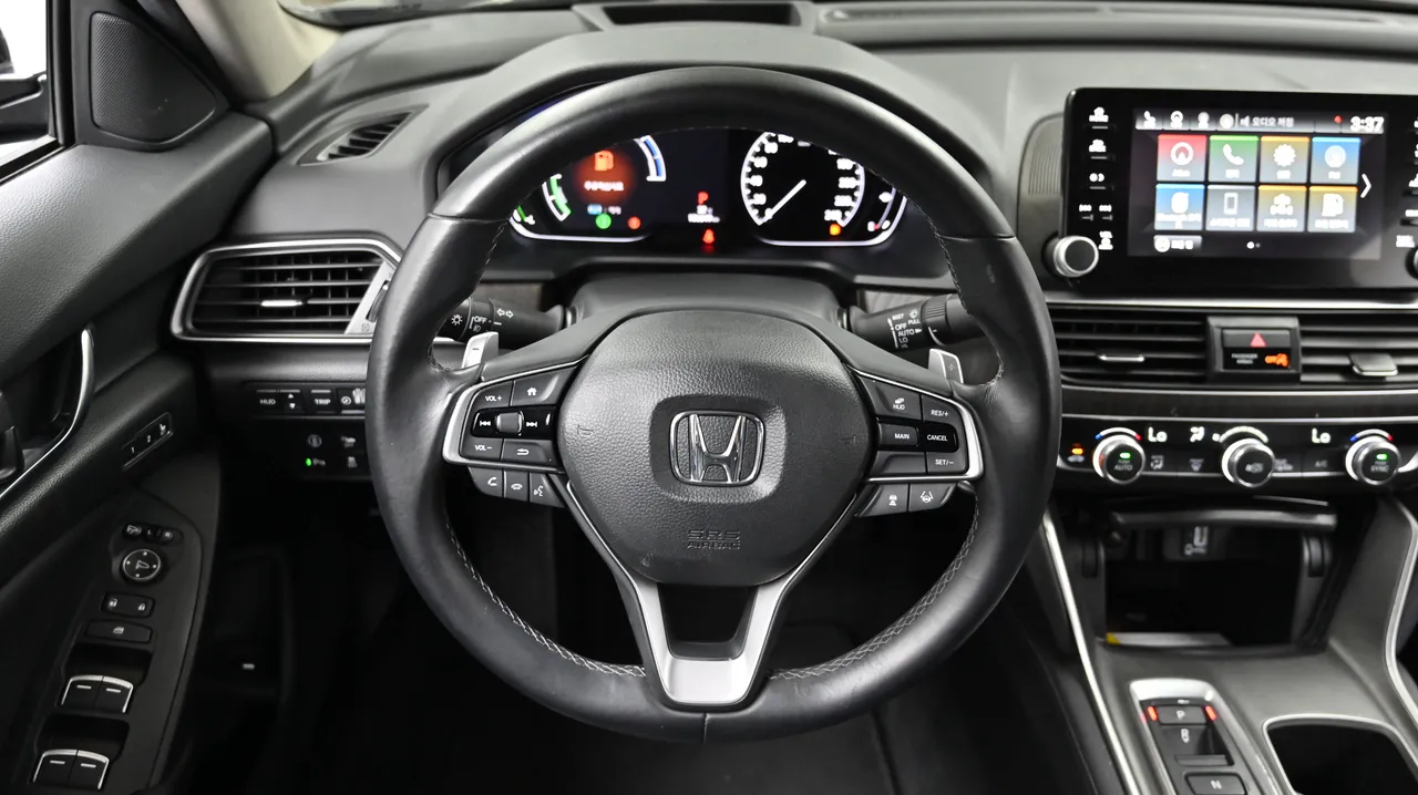 Honda Accord — miniaturë 13