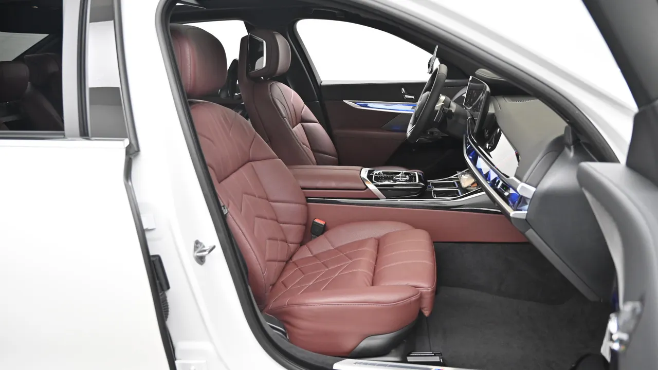 BMW 7er — miniaturë 10