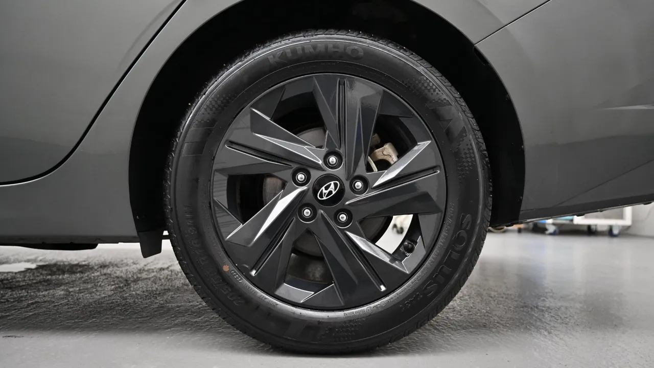 Hyundai Avante — miniaturë 5