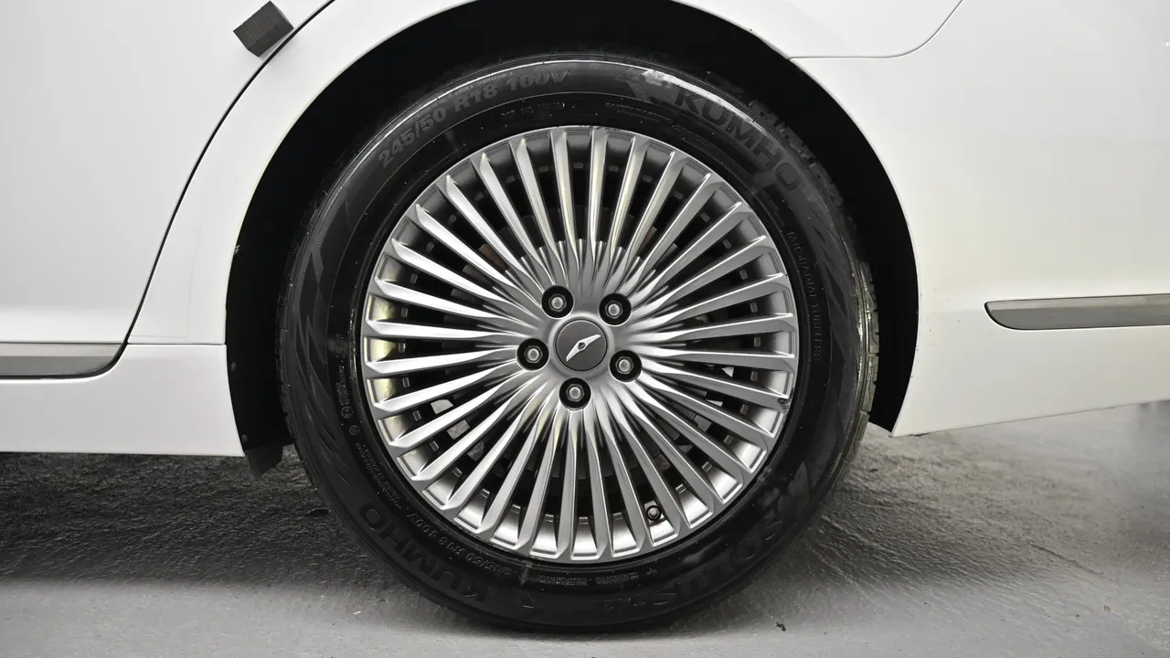 Genesis G90 — miniaturë 5
