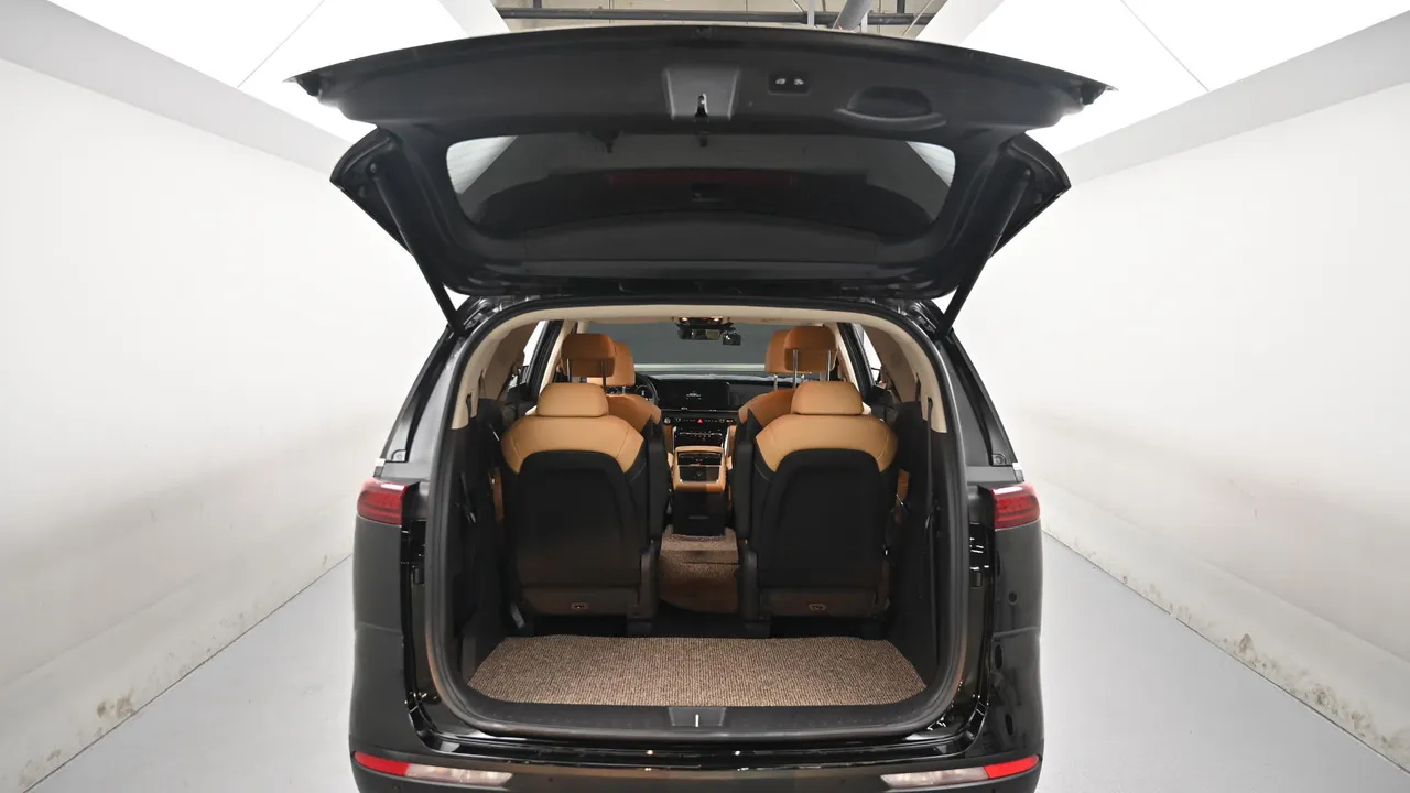 Kia Carnival — miniaturë 19