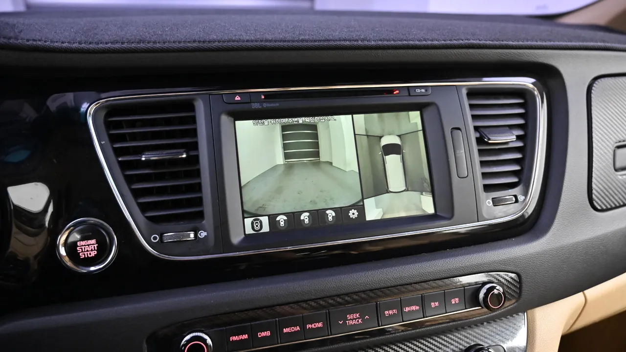 Kia Carnival — miniaturë 15