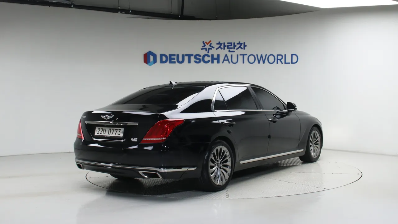 Genesis G90 — miniaturë 2
