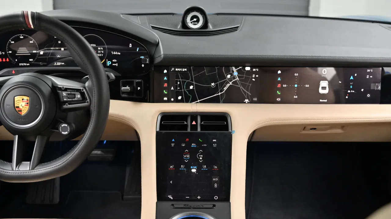 Porsche Taycan — miniaturë 14