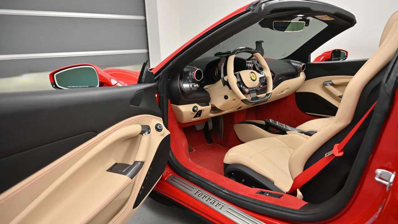 Ferrari F8 Tributo — miniaturë 11
