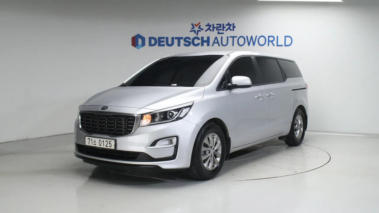 Kia Carnival 11인승 디럭스 — foto 1