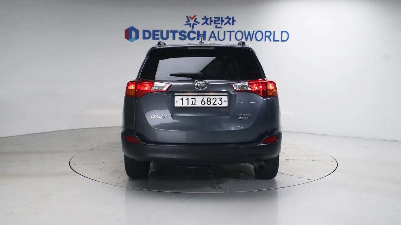Toyota RAV 4 — miniaturë 4