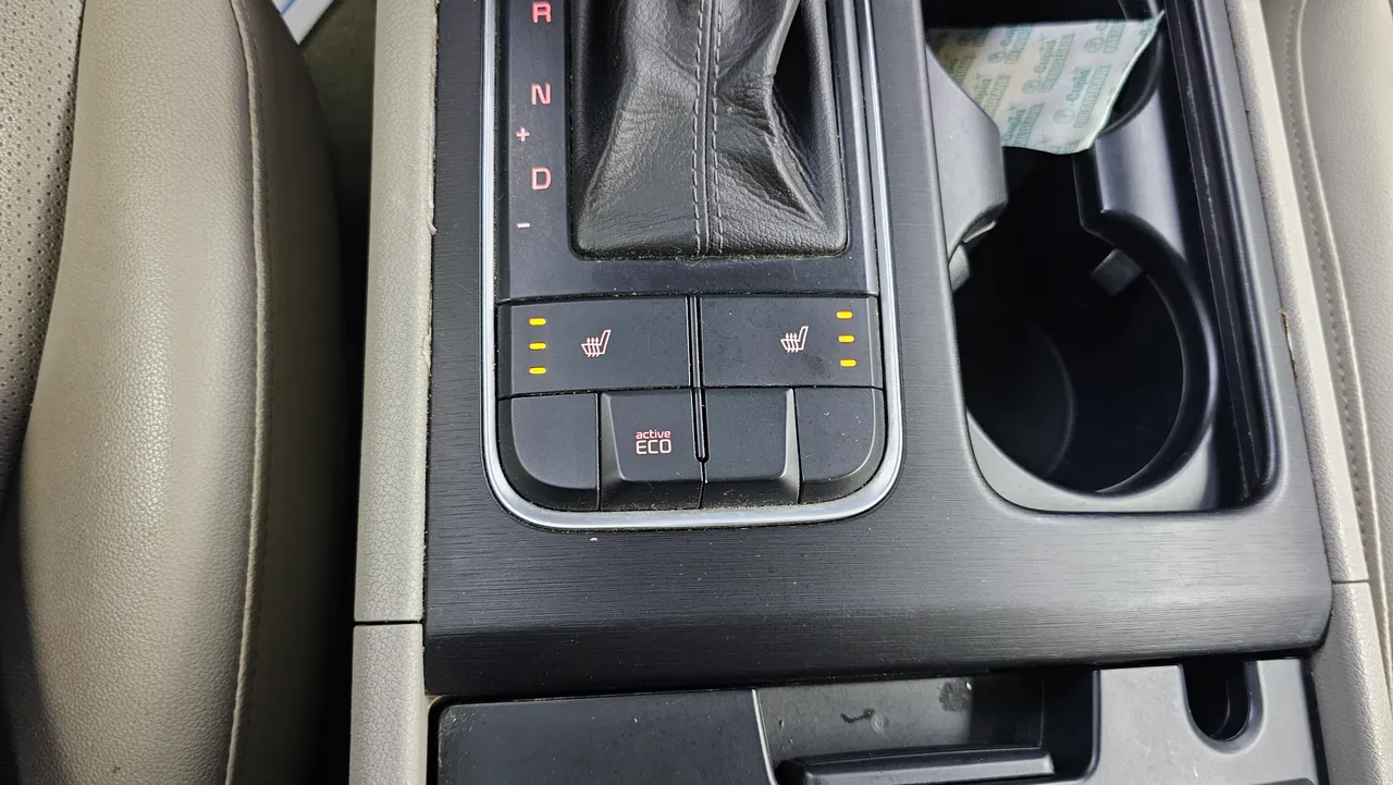 Kia Carnival — miniaturë 26
