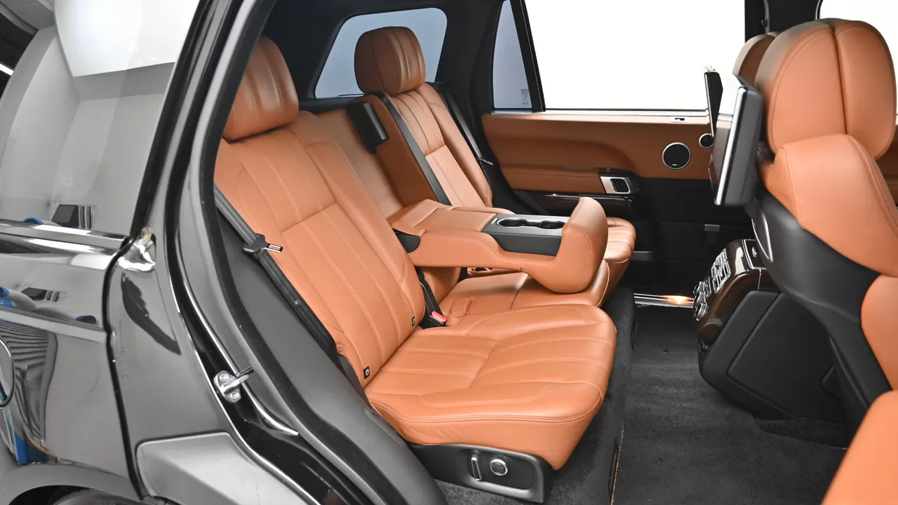 Land Rover Range Rover — miniaturë 12