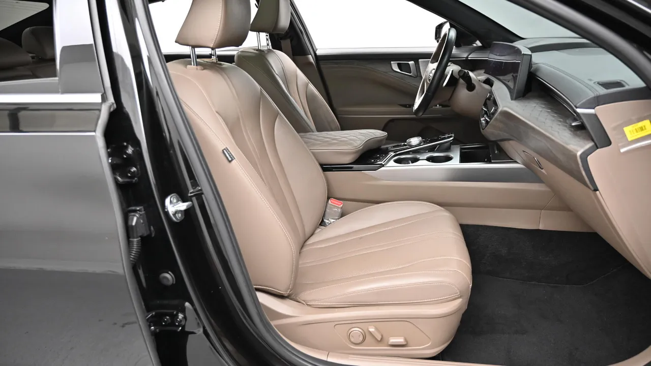 Kia K8 — miniaturë 10