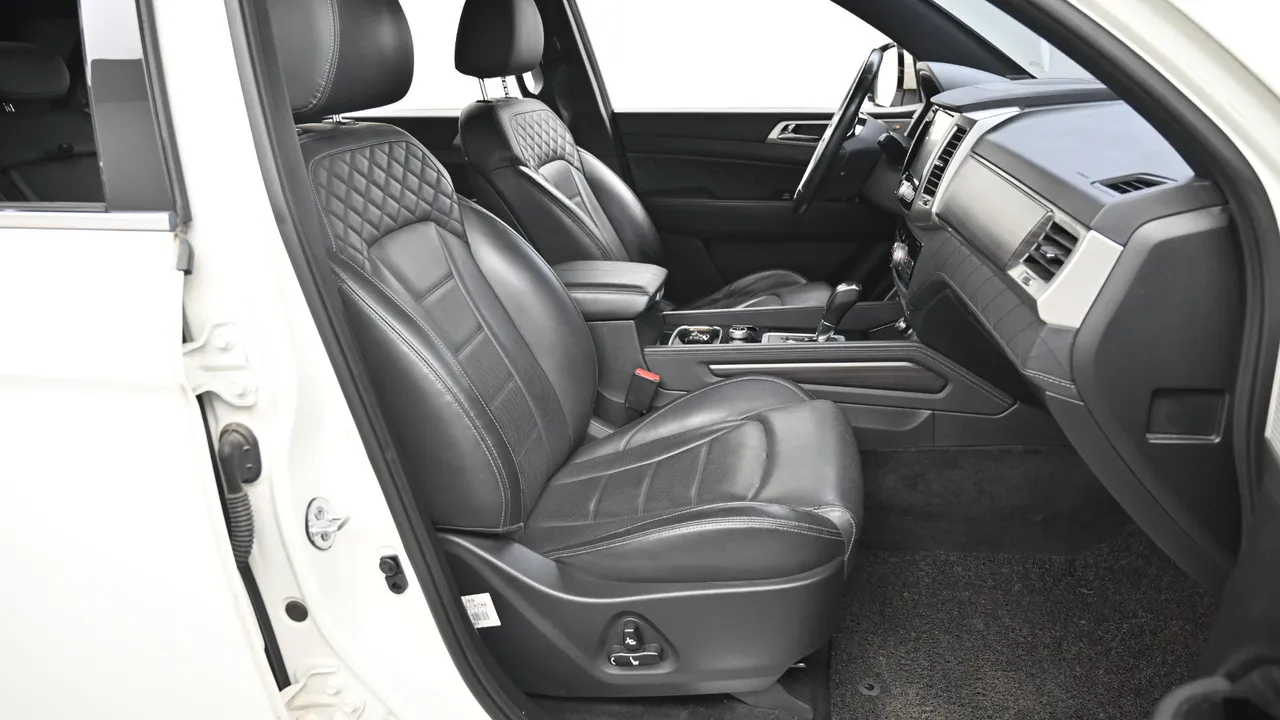 SsangYong Rexton — miniaturë 10