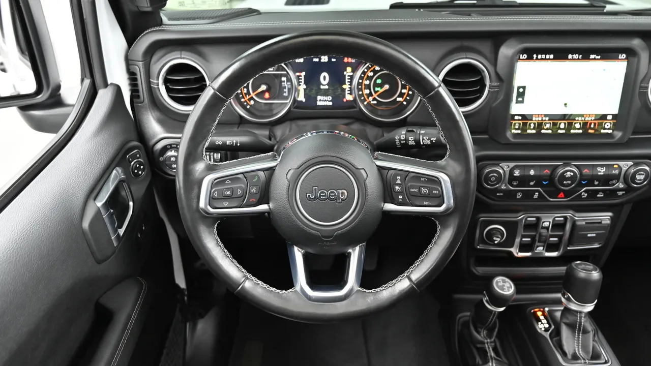 Jeep Wrangler — miniaturë 13