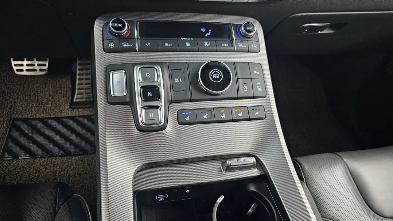 Hyundai Palisade Diesel 2.2 2WD Calligraphy