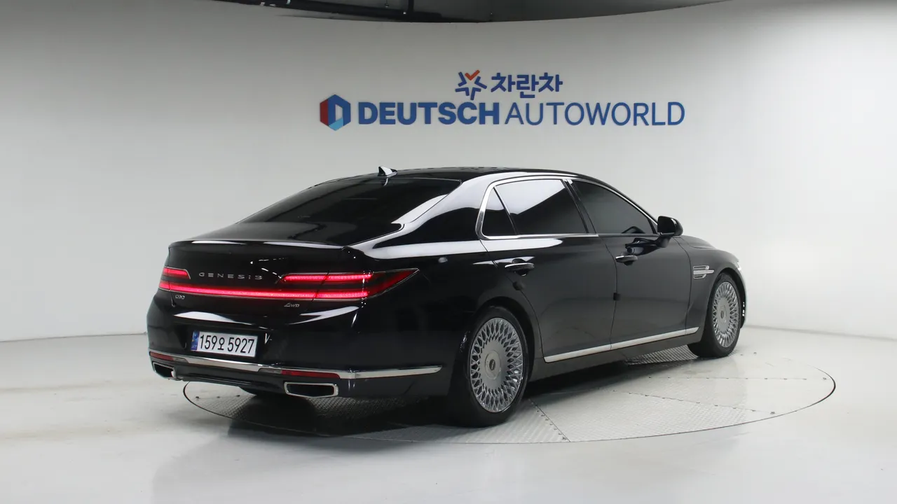 Genesis G90 — miniaturë 2