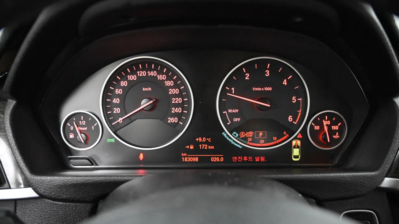 BMW 4 Series (F32) 420d Luxury Coupe