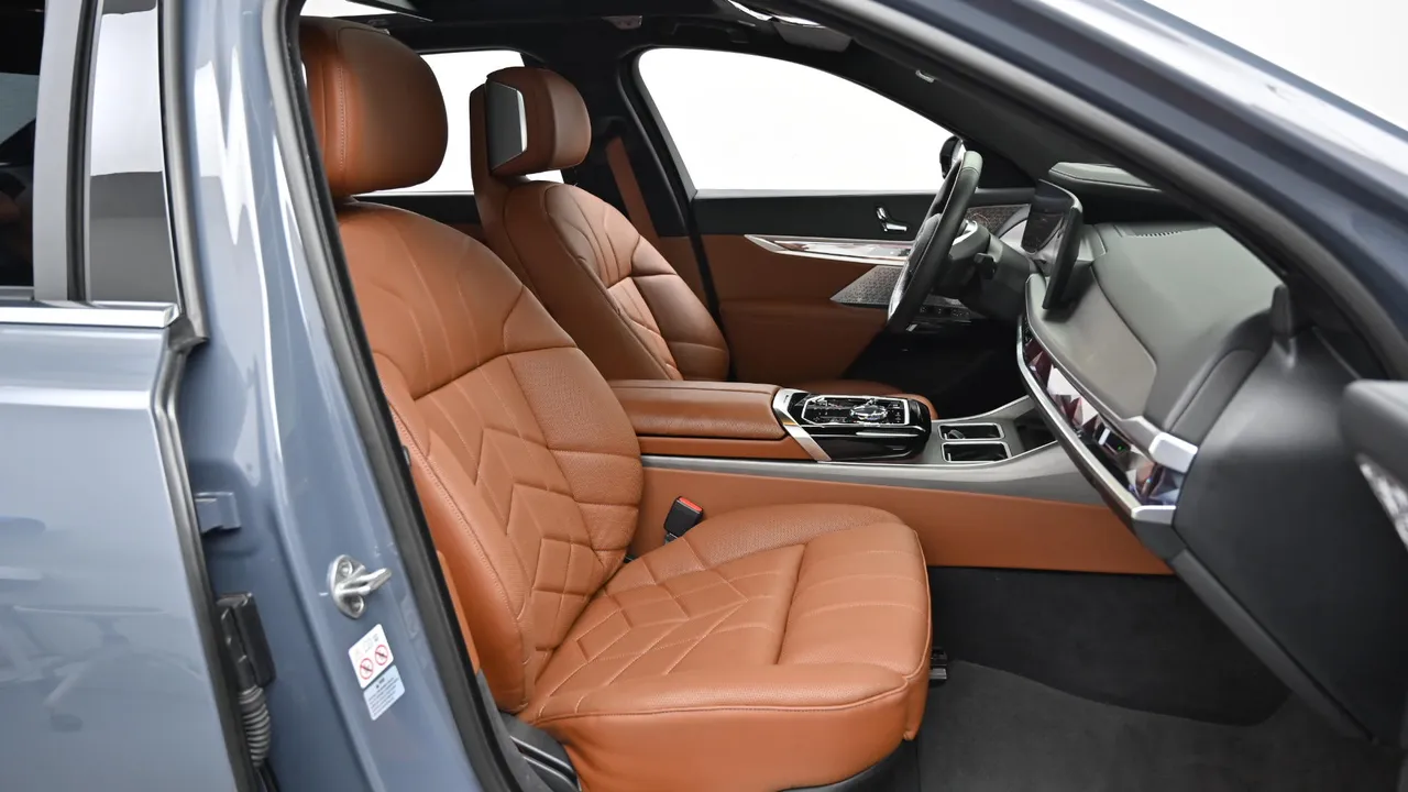 BMW i7 — miniaturë 10