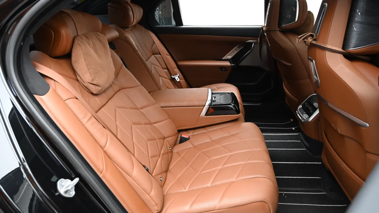 BMW 7er — miniaturë 21