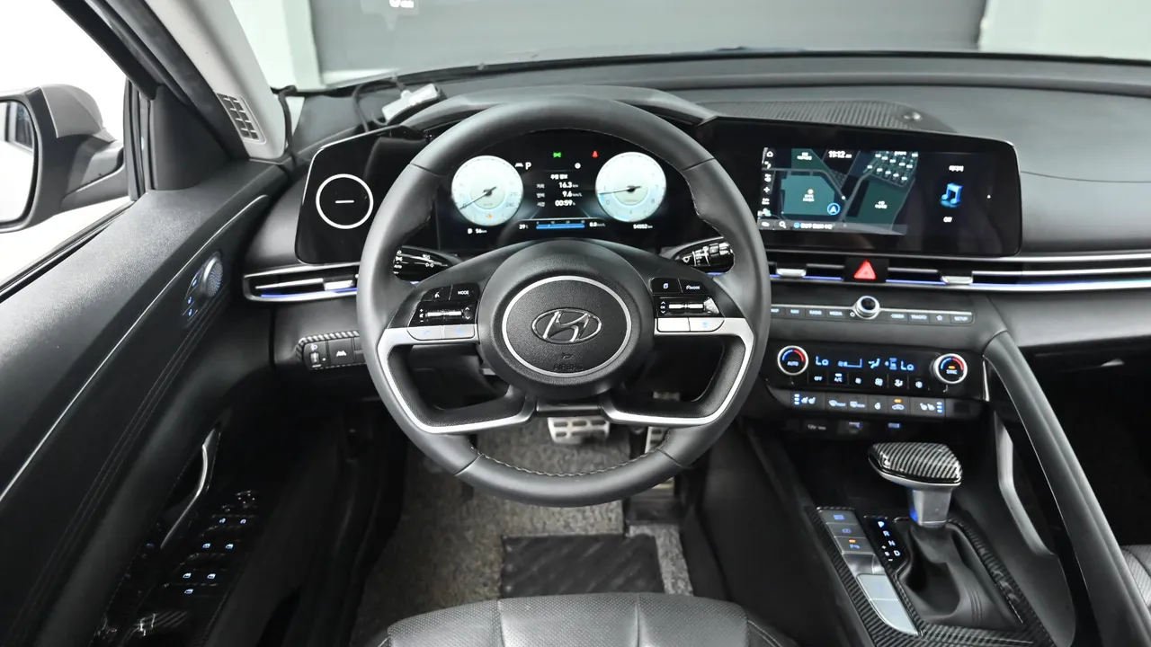 Hyundai Avante — miniaturë 13