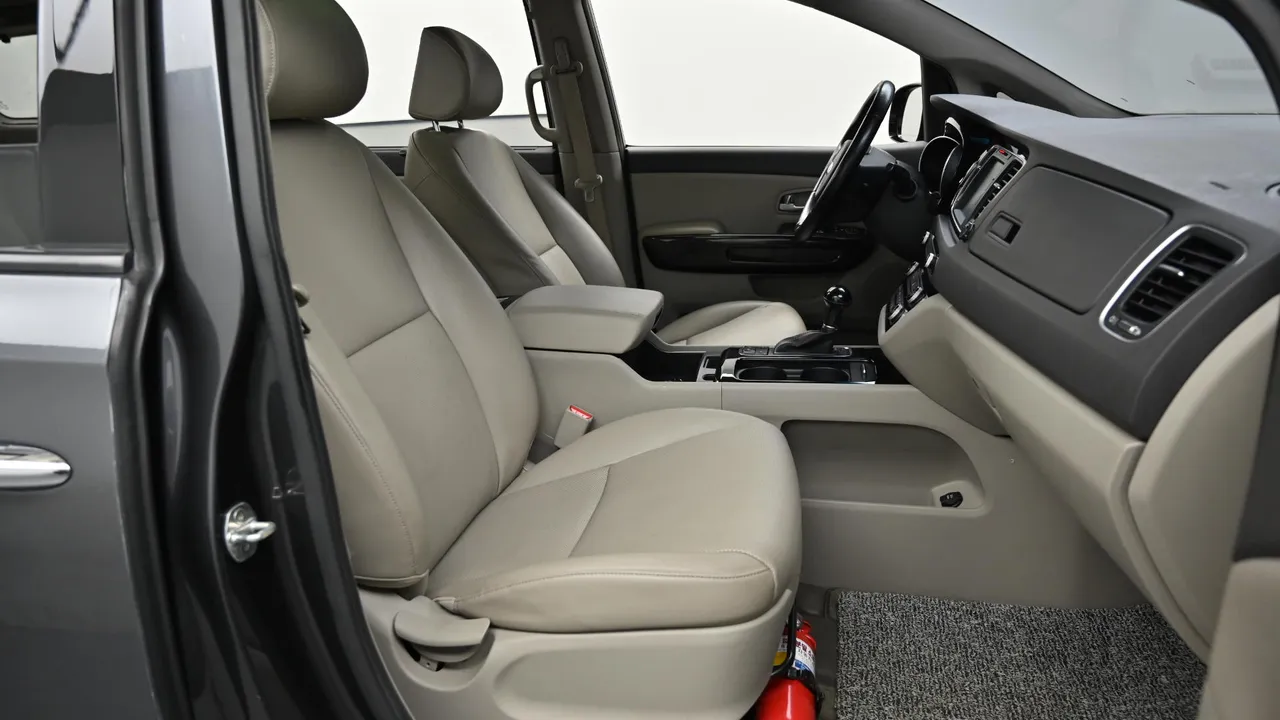 Kia Carnival — miniaturë 26