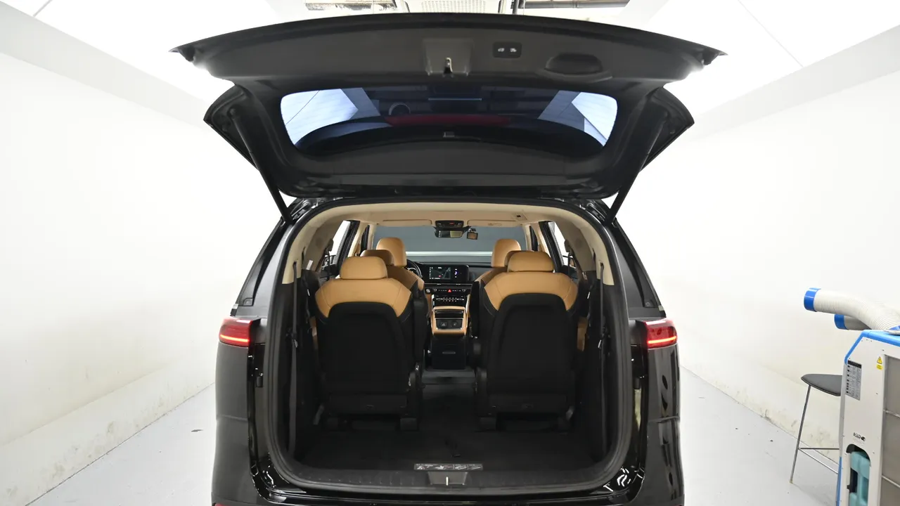 Kia Carnival — miniaturë 19