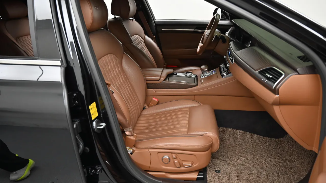 Genesis G90 — miniaturë 10