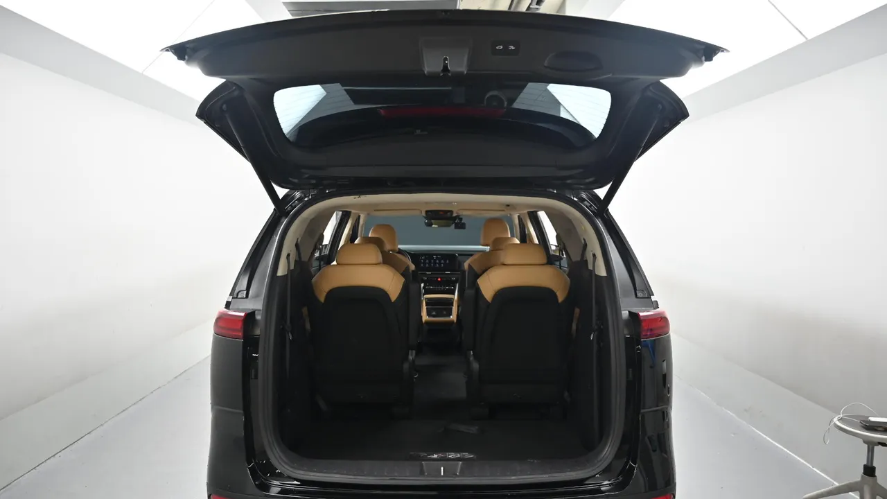 Kia Carnival — miniaturë 19