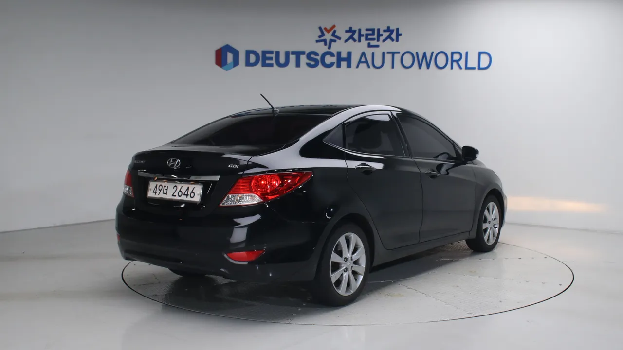 Hyundai Accent — miniaturë 2