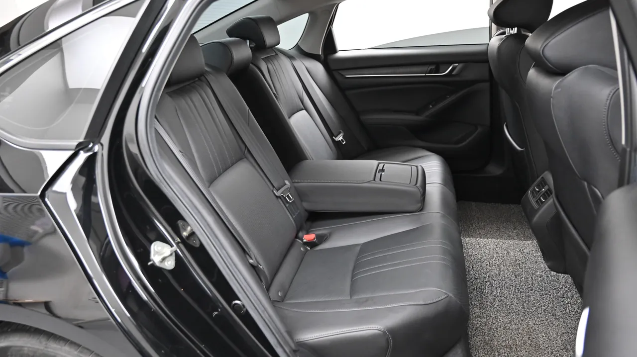 Honda Accord — miniaturë 12