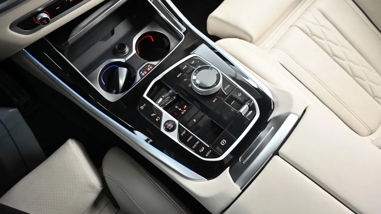 BMW X5 — miniaturë 25