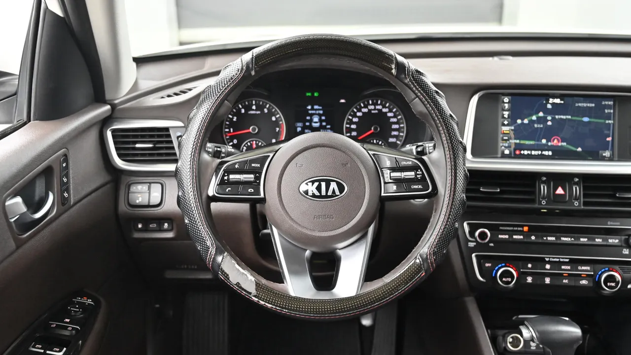 Kia K5 — miniaturë 13