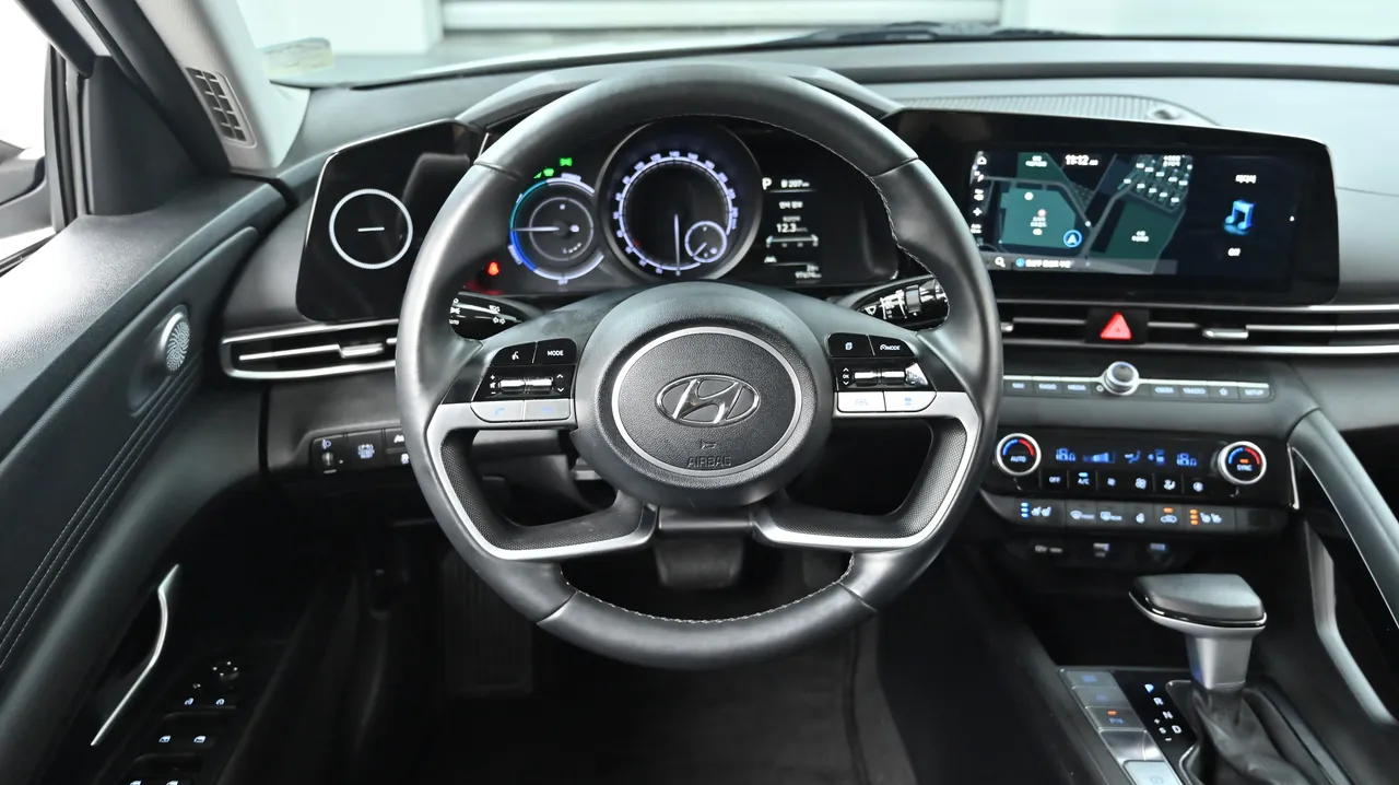 Hyundai Avante — miniaturë 13