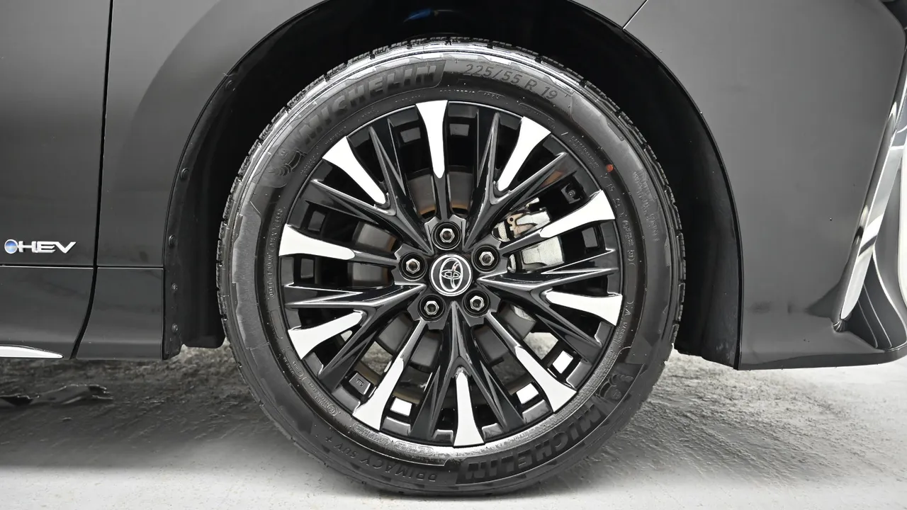 Toyota Alphard — miniaturë 5