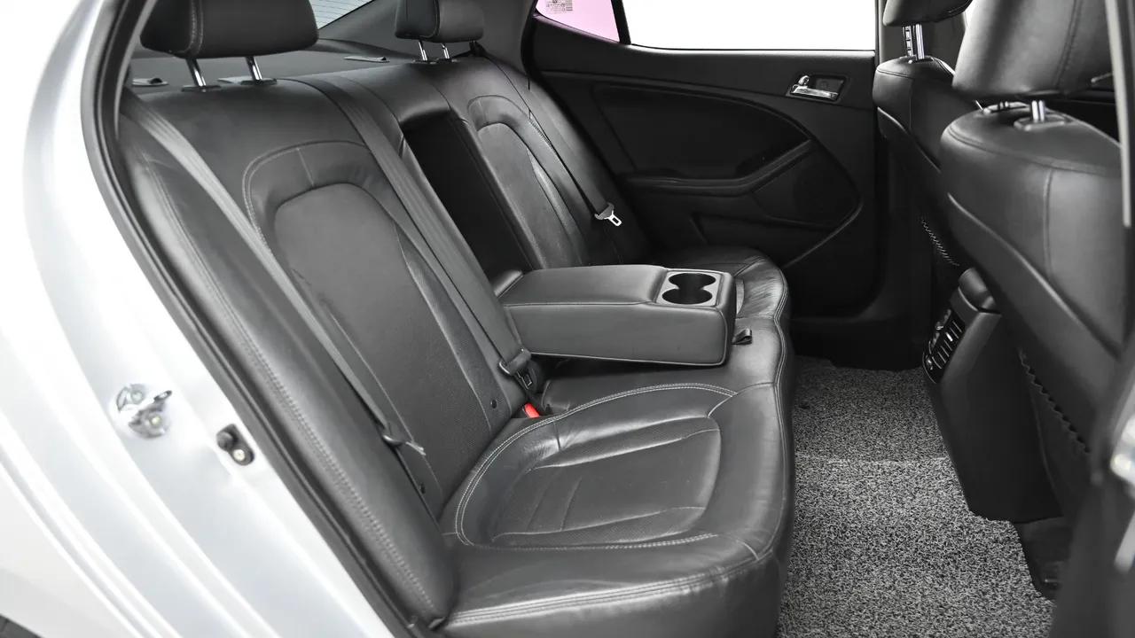 Kia K5 — miniaturë 12
