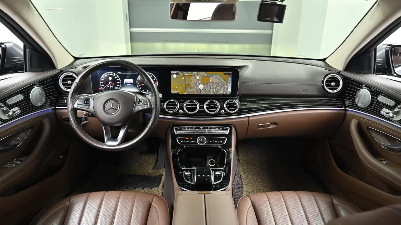 Mercedes-Benz E-klasse — miniaturë 7