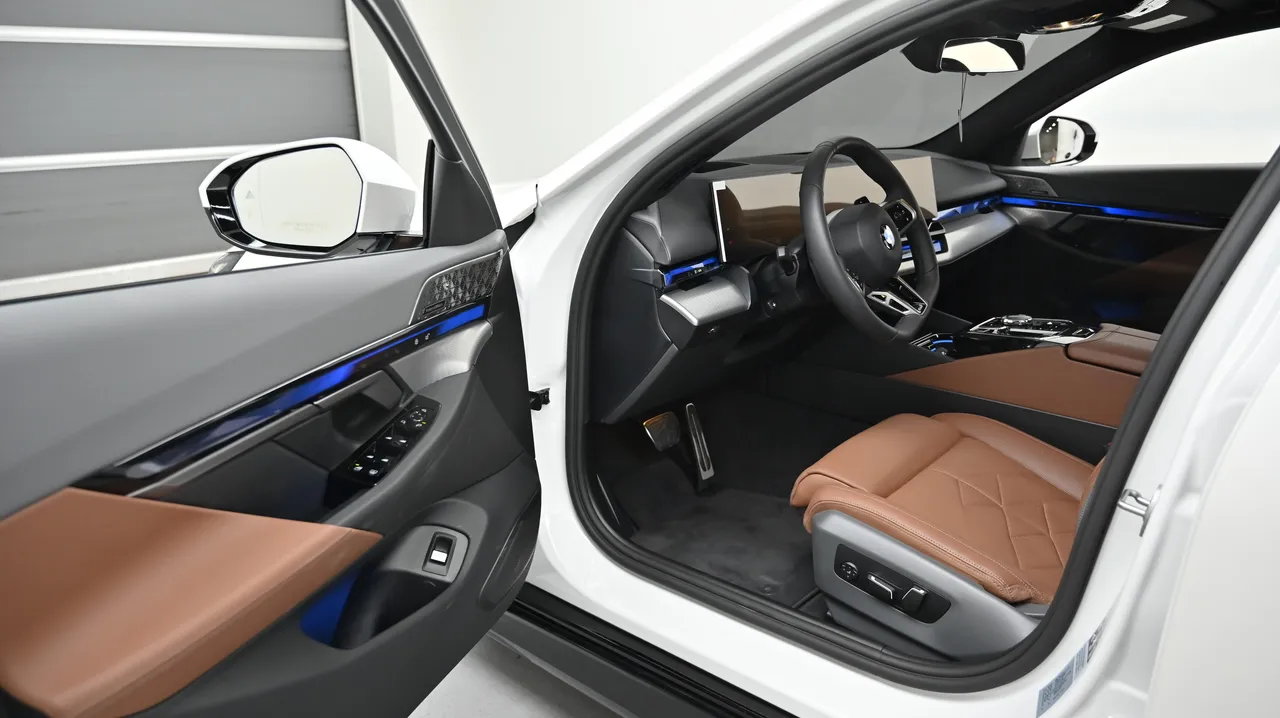 BMW 5er — miniaturë 11