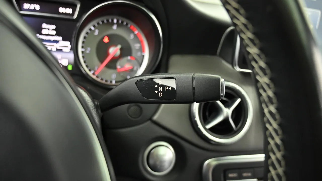 Мерседес CLA-Класс C117 CLA200 CDI 4MATIC