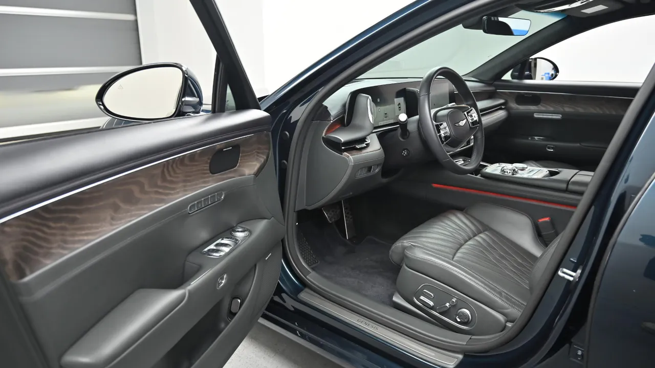 Genesis G90 — miniaturë 11