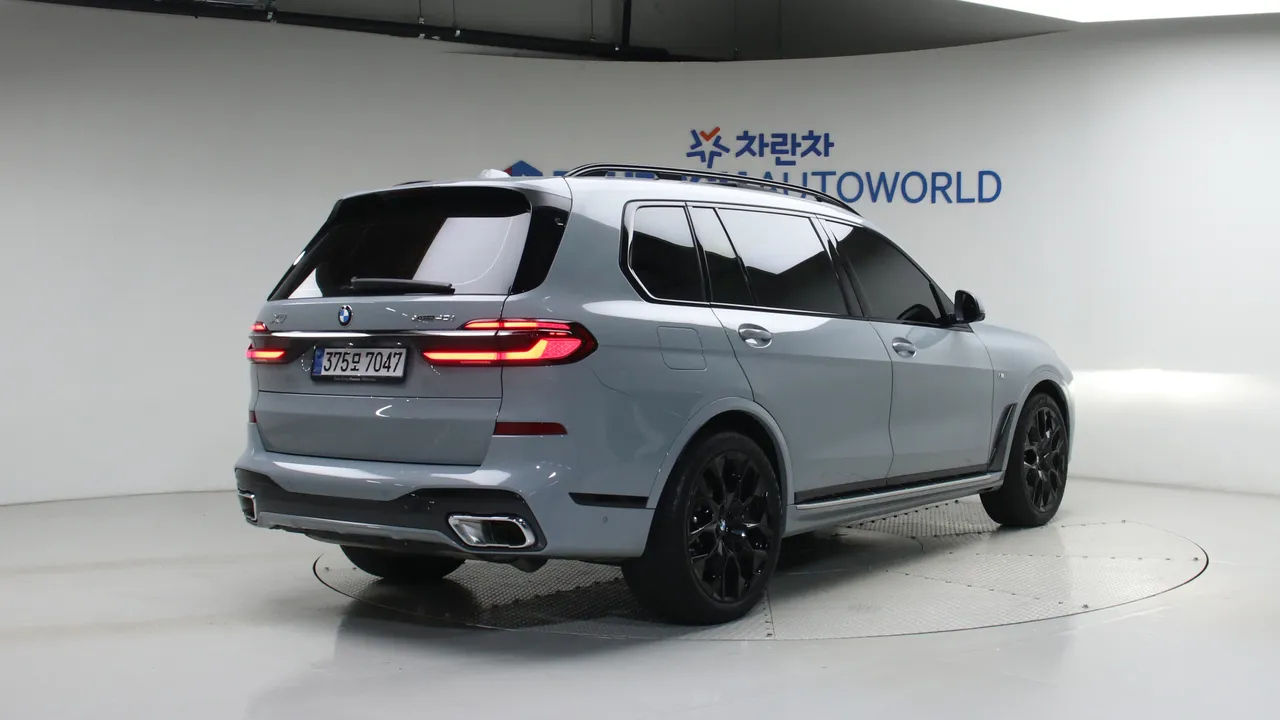 BMW X7 — miniaturë 2