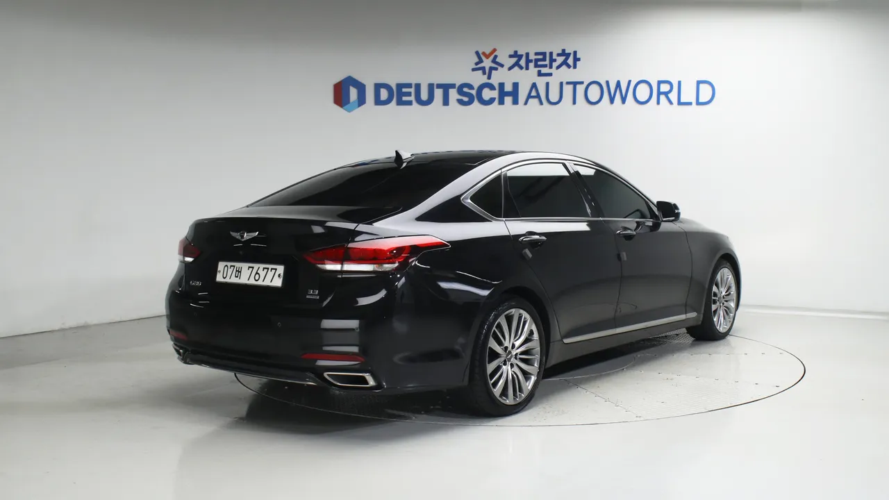 Genesis G80 — miniaturë 2