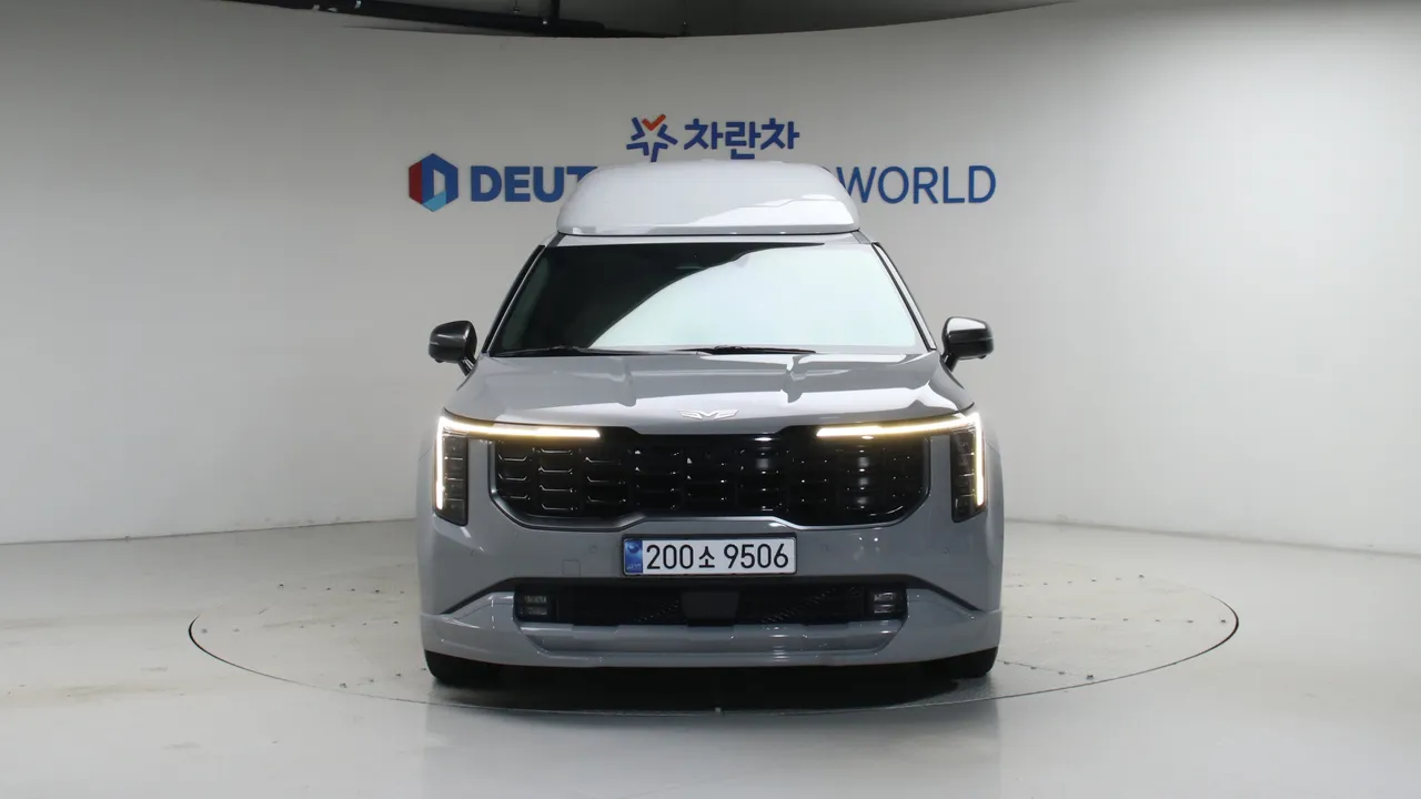 Kia Carnival — miniaturë 3