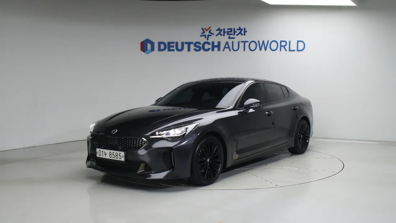 Kia Stinger 2.0 터보 2WD 플래티넘 — foto 1