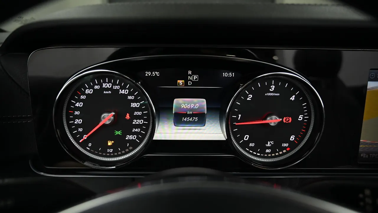 Mercedes-Benz E-klasse — miniaturë 8