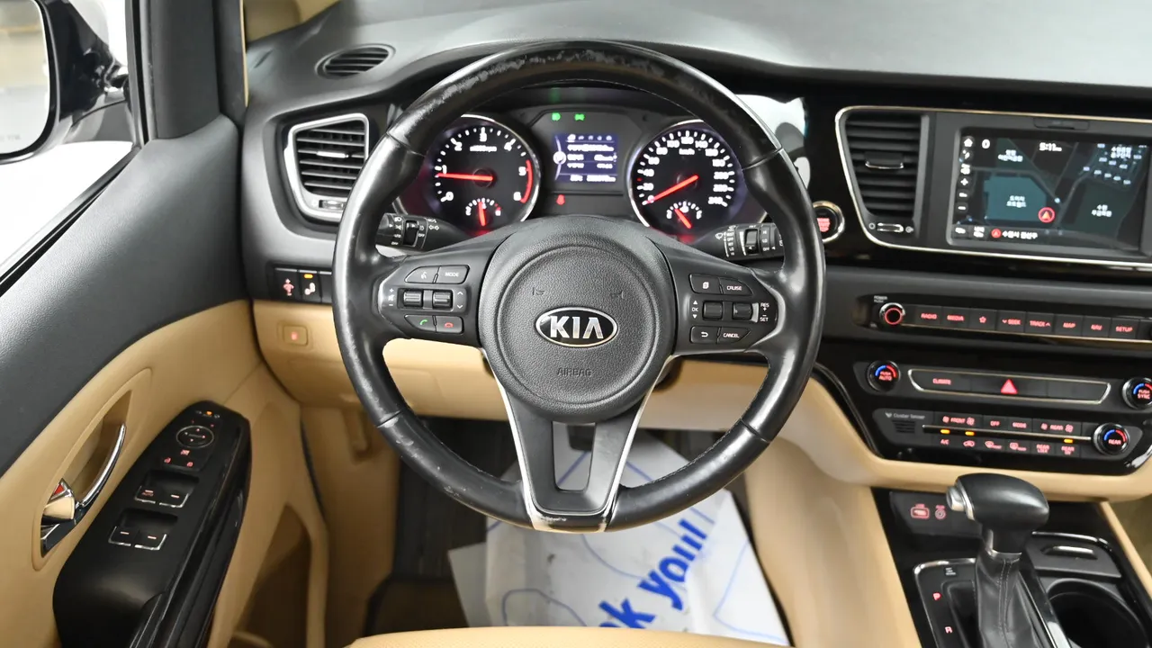 Kia Carnival — miniaturë 13