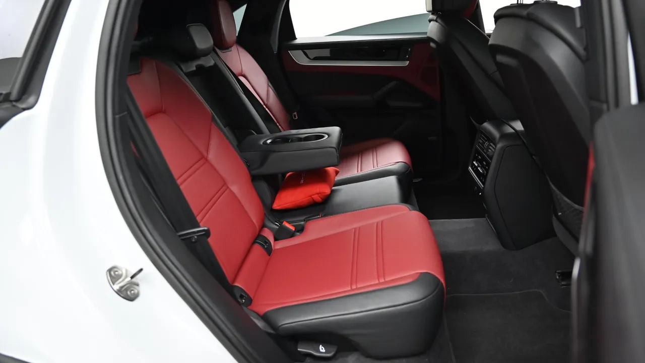 Porsche Cayenne — miniaturë 12