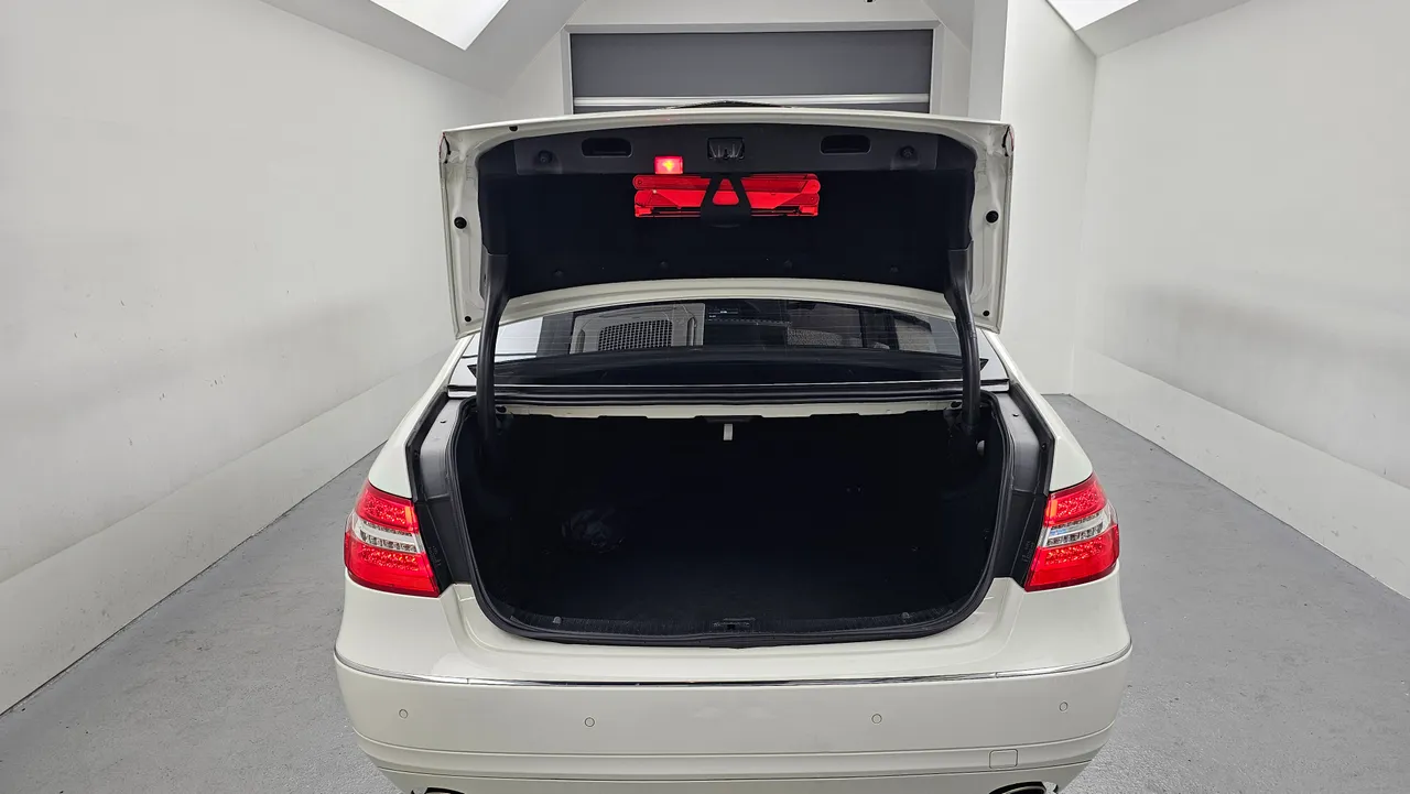 Mercedes-Benz E-klasse — miniaturë 19