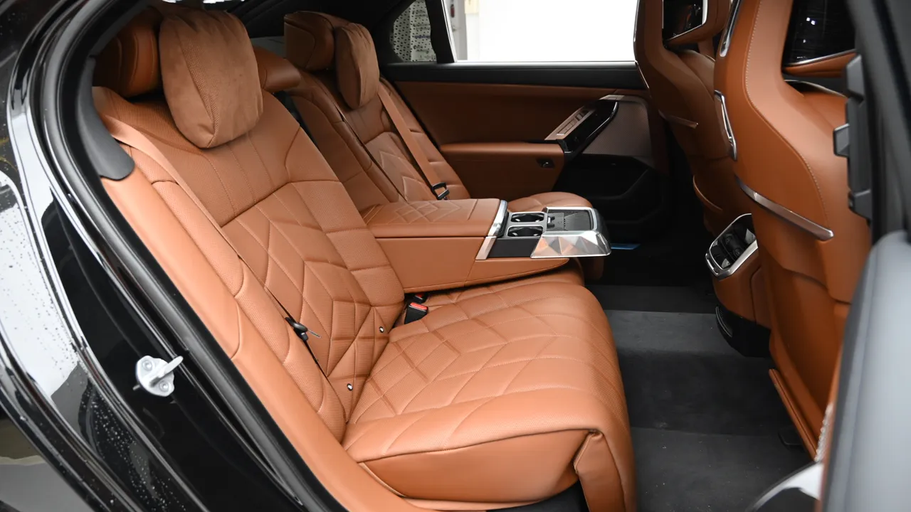 BMW 7er — miniaturë 21