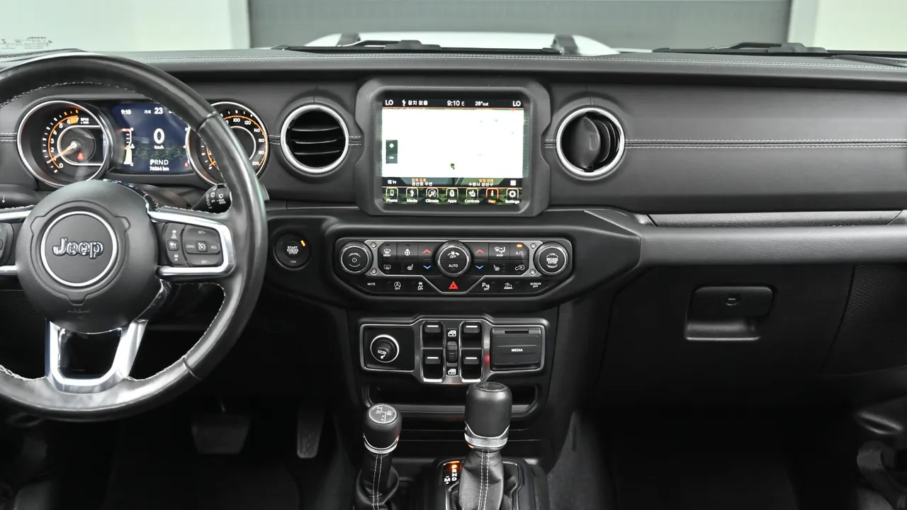 Jeep Wrangler — miniaturë 14